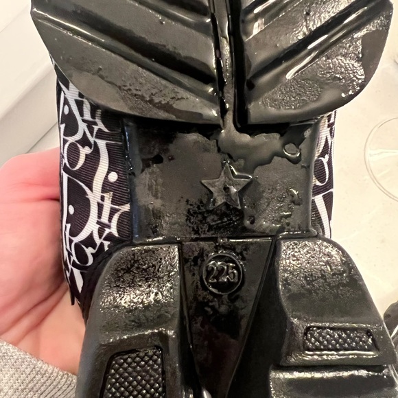 Very comfortable and light ! Never dressed - Picture 7 of 7